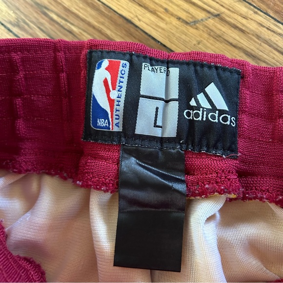2014-2017 Cleveland Cavaliers Alternate Swingman Shorts - Picture 5 of 5